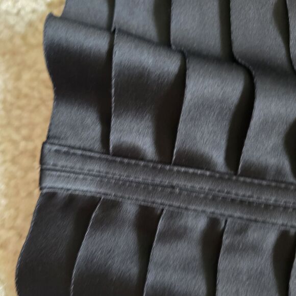 JS Collections Lord and Taylor Black Satin Ruffled Pencil Skirt Size 6 - Picture 5 of 10